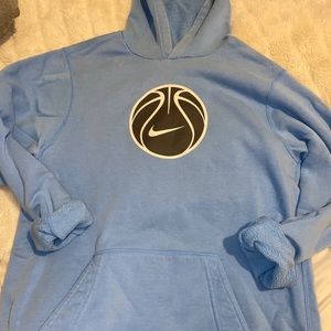 NIKE basketball hoodie:)